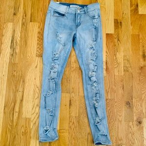 Light blue Denim ripped jeans